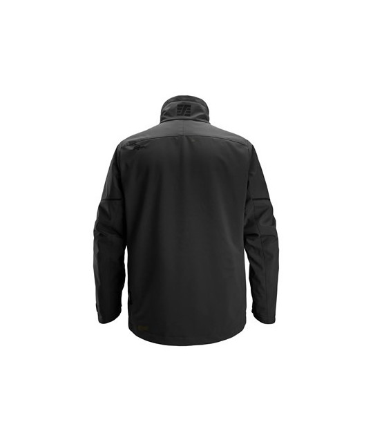 The ultimate softshell jacket that is lightweight, offers windproof protection and freedom of movement. With reflective details