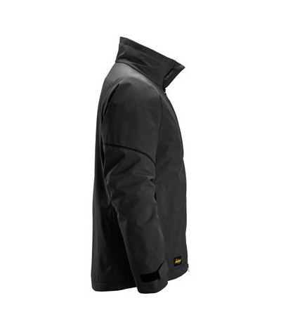 The ultimate softshell jacket that is lightweight, offers windproof protection and freedom of movement. With reflective details