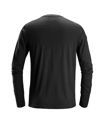 Long-sleeved wool t-shirt