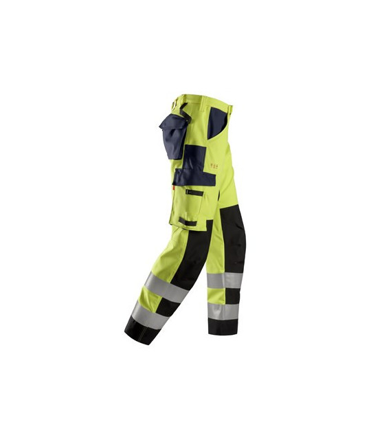 High-visibility pants, 2 o'clock