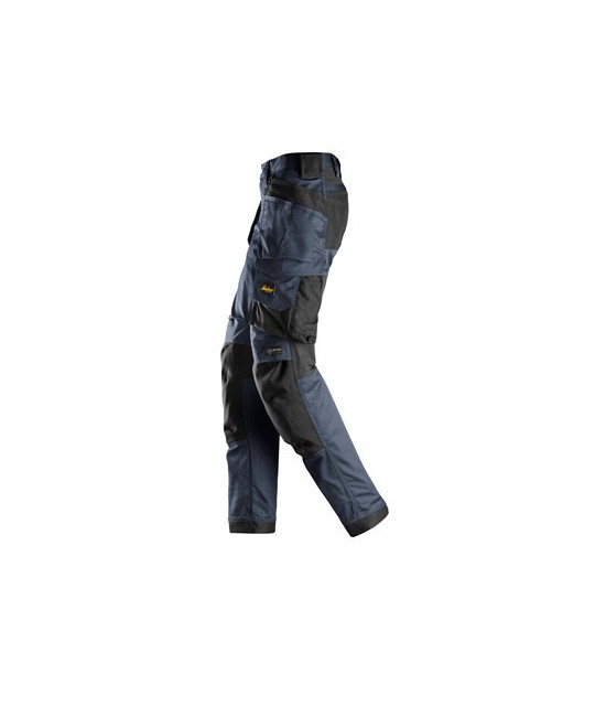 Women's stretch pants with holster pockets